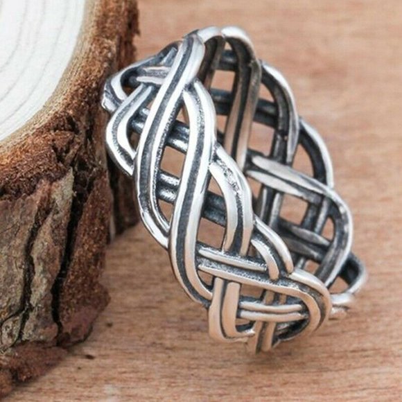 Jewelry - NWOT Silver Celtic Knot Ring